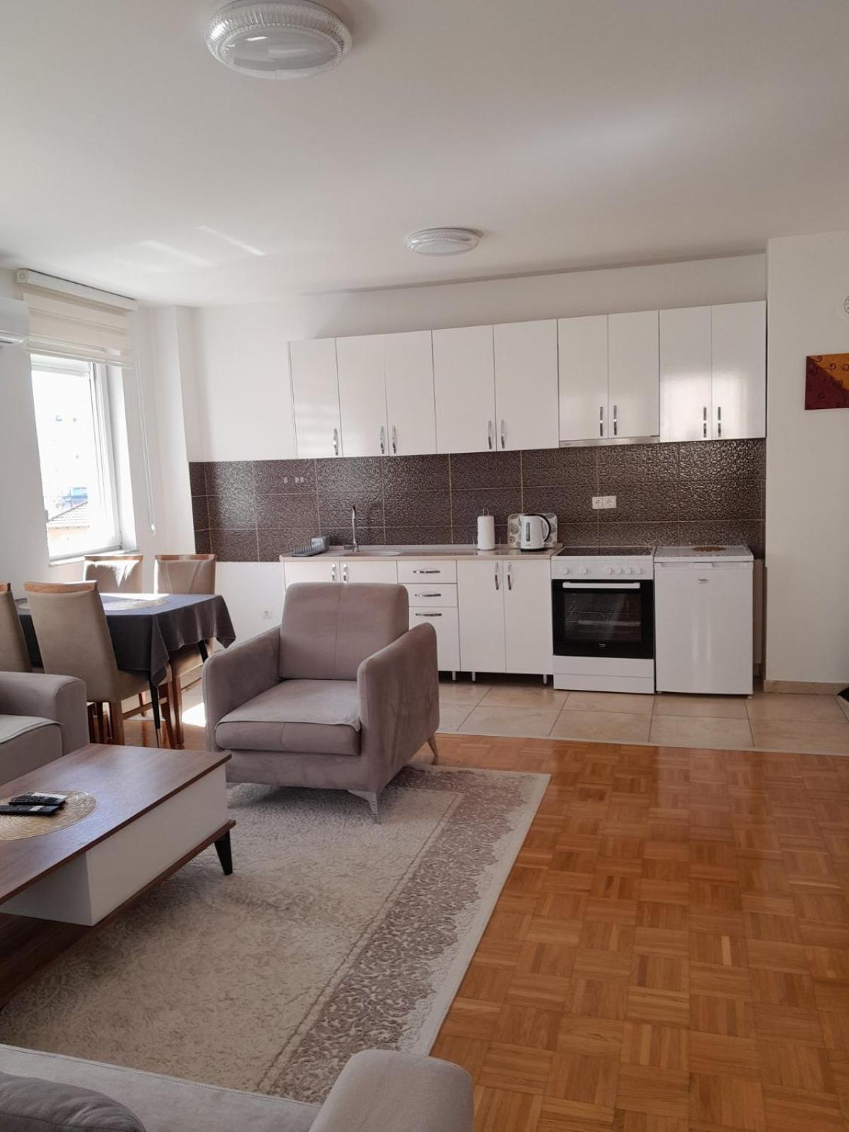 Gray Apartment 1 Pristina Buitenkant foto